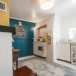 Orange Tree House Апартаменты