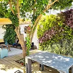 Апартаменты Orange Tree House
