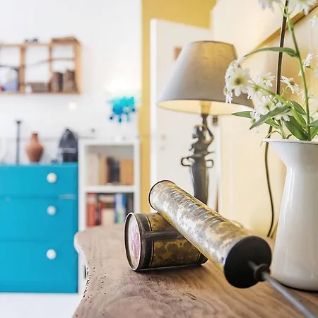 Orange Tree House Daire